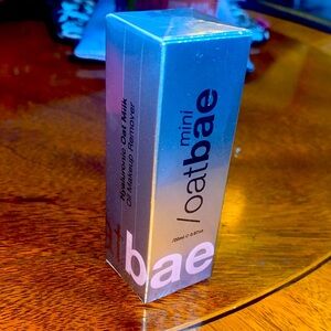 Mini oatbae toy factory hyaluronic oat milk oil makeup remover